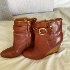NINE WEST WEDGE BOOTIE